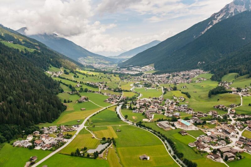 Neustift im Stubaital: Tandem Paragliding Flight - Key Points