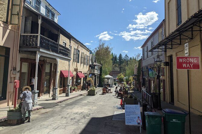Nevada City Scavenger Hunt Walking Tour and Game - What Does the Tour Entail?