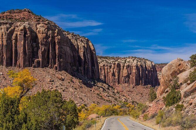 NEW! Canyonlands Needles Chesler Park Hiking Discovery Tour - The Value of a Private, Custom Hike