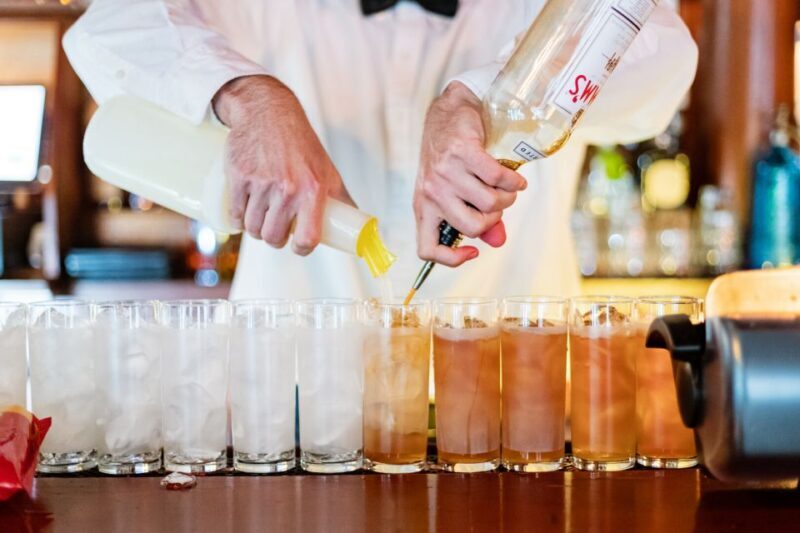 New Orleans: Combo Cocktail and Food History Tour - What to Expect from the Tour