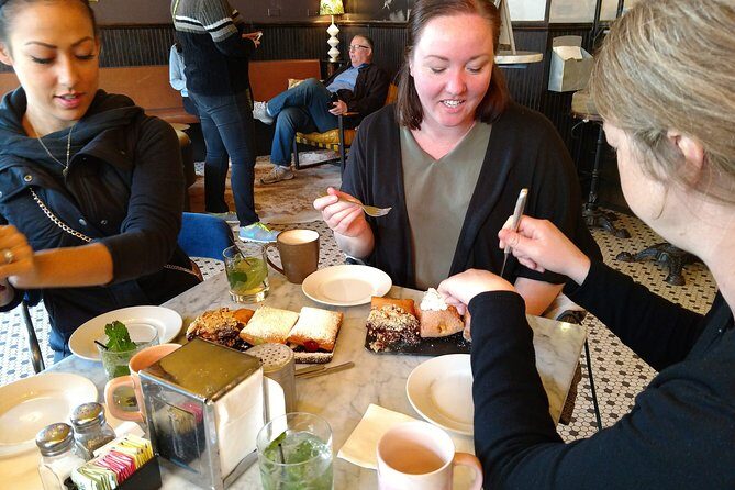 New Orleans Garden District Food, Drinks & History Walking Tour - Tasting the Flavors: Food Stops That Delight