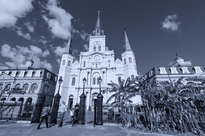 New Orleans Ghost Tour: Only Tour to Go Inside Real Haunted House - A Deep Dive into the Experience