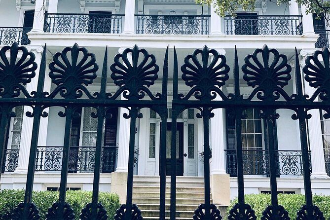 New Orleans Homes of the Rich and Famous Tour of the Garden District - FAQ: Your Questions Answered