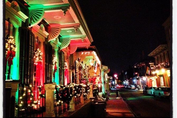 New Orleans Jingle Bells, Booze, History, Paranormal and Voodoo Walking Tour - The Experience in Practice
