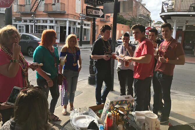 New Orleans Jingle Bells, Booze, History, Paranormal and Voodoo Walking Tour - Who Is This Tour Best For?