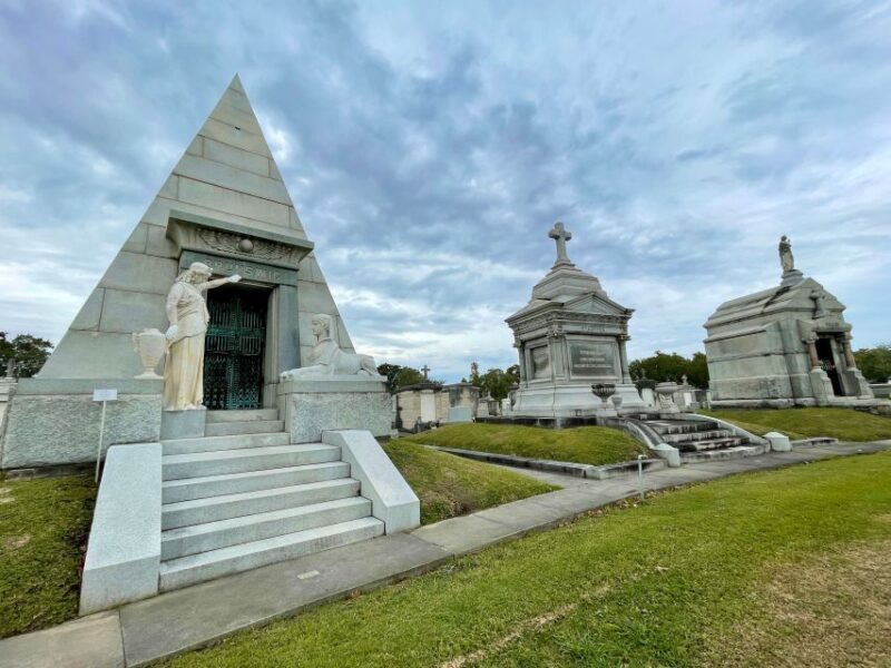 New Orleans: Millionaires Tombs of Metairie Cemetery Tour - What to Expect from the Tour