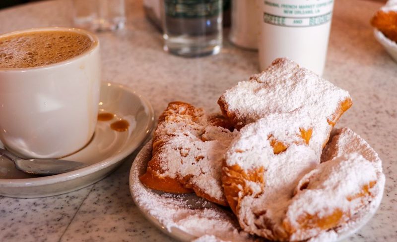 New Orleans: Sightseeing Bus Tour - Creole culture at historic cemeteries: short walk, big context