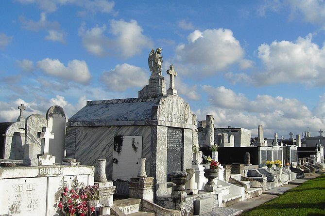 New Orleans Small-Group City and Cemetery Tour with Hotel Pickup - Who Is This Tour Best For?