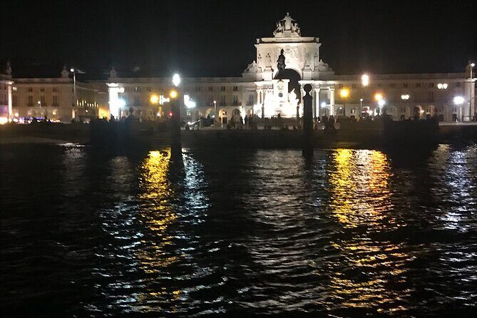 New Year's Eve on a Sailboat with Fireworks display in Lisbon - FAQ