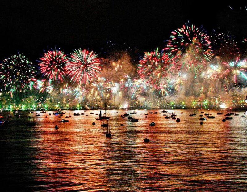 New Year's Eve on a VIP Catamaran in Lisbon with Fireworks - An In-Depth Look at the Lisbon New Year’s Eve Catamaran