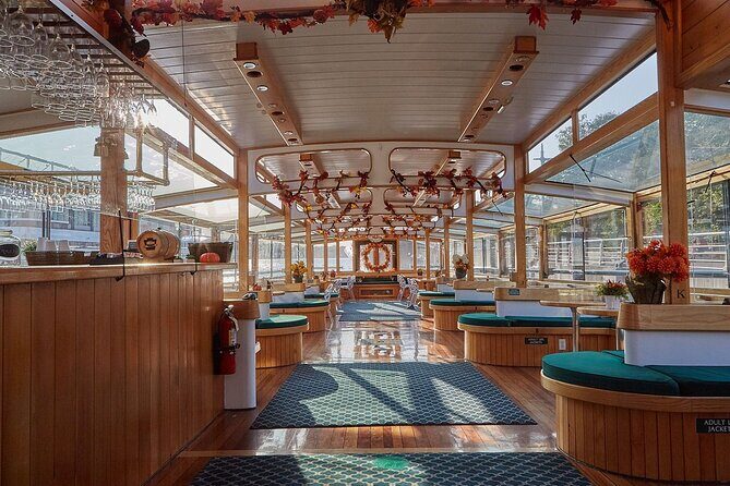 New York Afternoon Fall Foliage Cruise with Lunch - Practical Details and Considerations