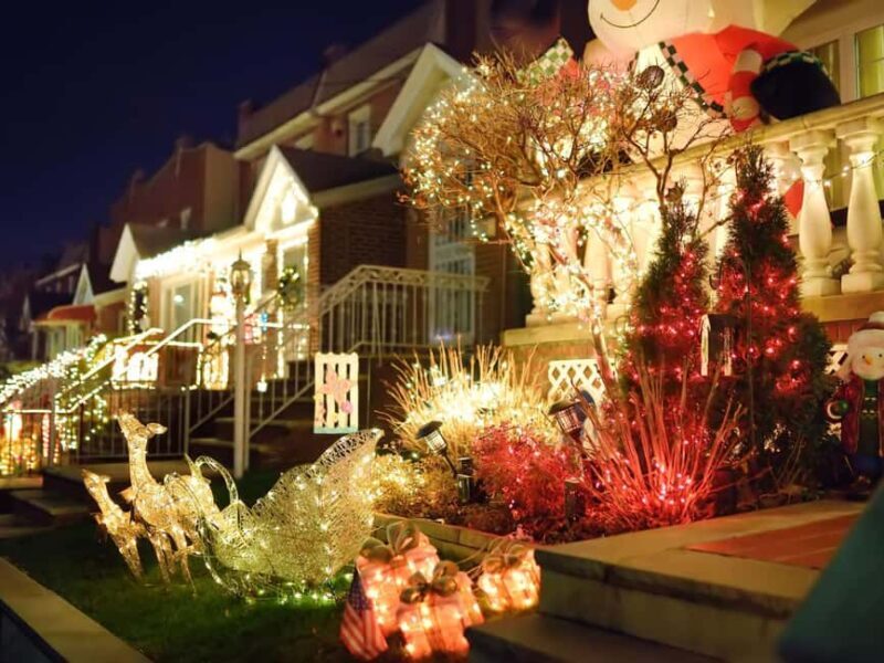 New York Christmas Lights Tour by BUS - A Deep Dive Into the NY Christmas Lights Bus Tour