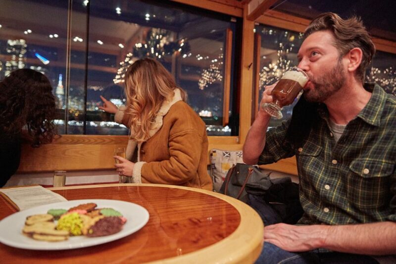 New York City: Holiday Jazz Classic Motor Yacht Cruise - FAQs