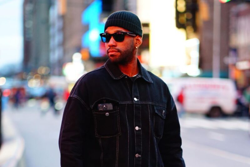 New York City: Private Photoshoot in Amazing Times Square - Key Points