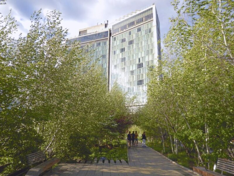 New York City: Secrets Of High Line Park Walking Tour - Who Will Enjoy This Tour?