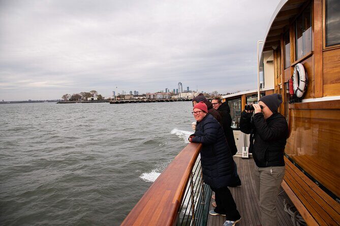 New York City Sightseeing and Seals Boat Tour - FAQ