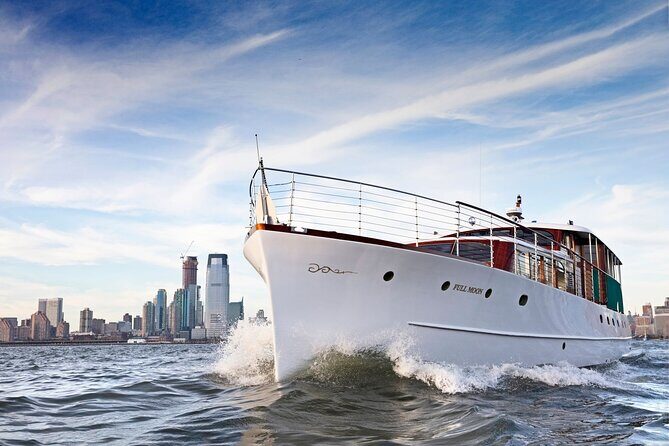 New York City Sightseeing Cruise from Chelsea Piers - An In-Depth Look at the Cruise Experience