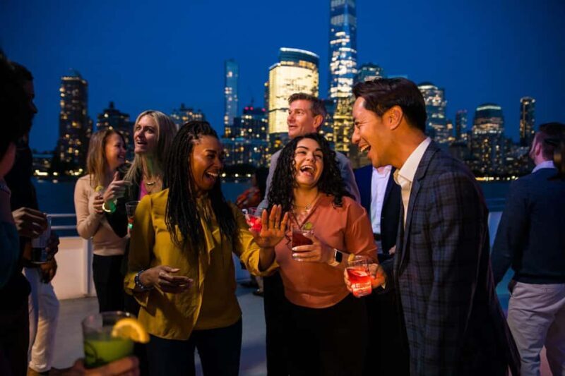 New York City: Sip 'N Groove Evening Cruise with Live DJ - What to Expect on the Cruise