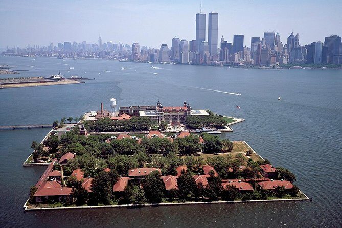 New York City Skyline and Statue of Liberty Cruise - FAQs
