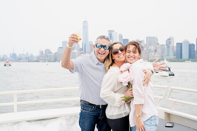 New York City Skyline Dinner Cruise - FAQs