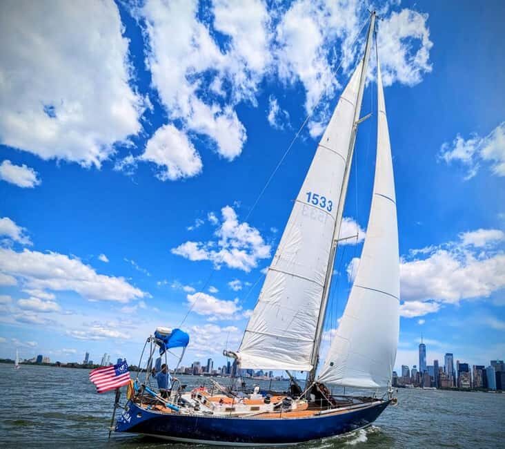 New York City: Statue of Liberty Sailing Charter - Key Points