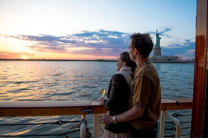 New York City Sunset Cruise on a Yacht - Who is this tour best for?