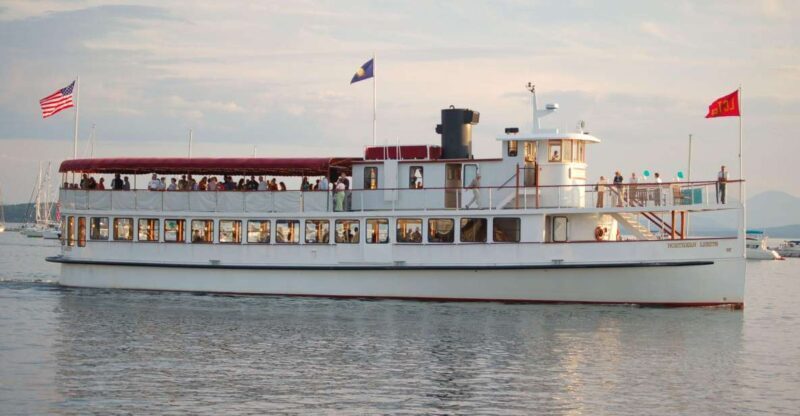 New York City: Weekend Holiday Brunch Cruise - FAQs