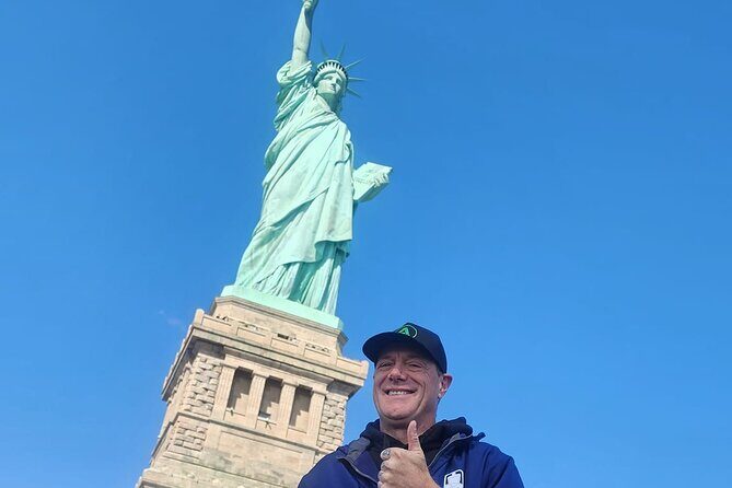 New York Ellis Island Hard Hat Tour with Audio Guide - Key Points