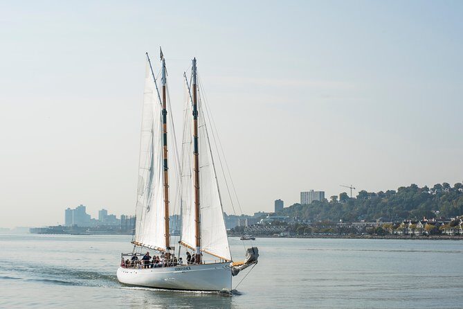 New York Fall Foliage Sail up the Hudson River - What is the New York Fall Foliage Sail all about?