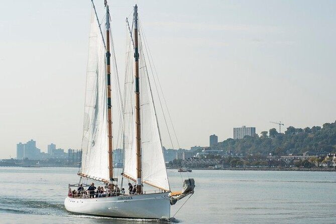 New York Fall Foliage Sail up the Hudson River - What makes this tour stand out?