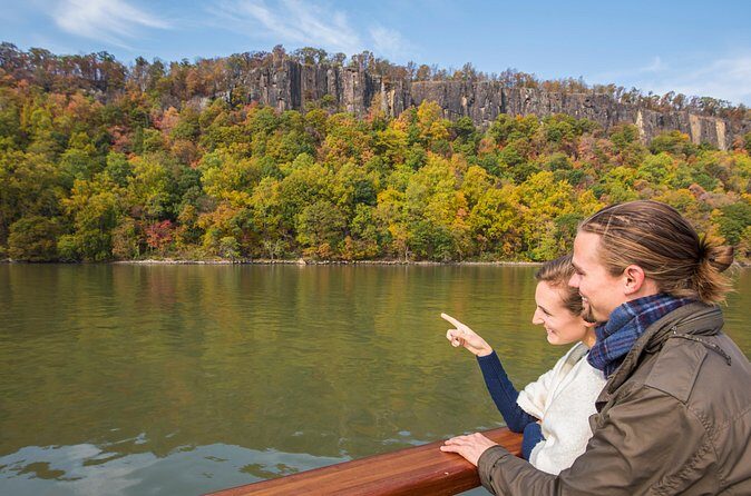 New York Fall Foliage Sail up the Hudson River - What about the weather and packing tips?
