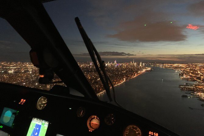 New York Helicopter Tour: New York City Skyline Tour - The Experience in Detail: What to Expect
