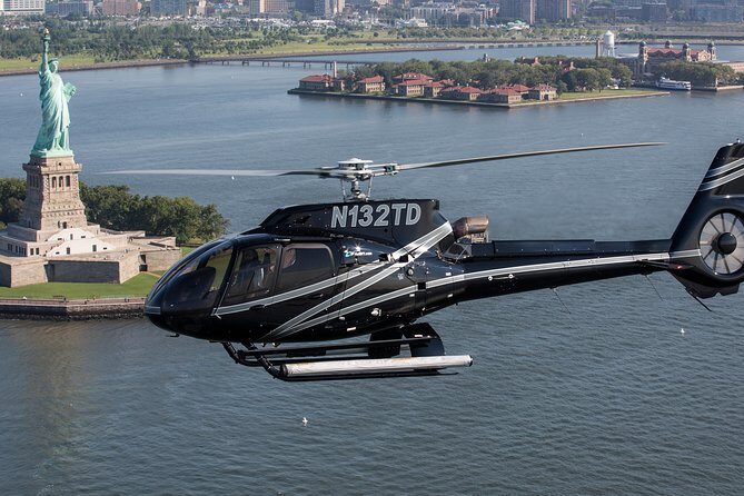 New York Helicopter Tour: Ultimate Manhattan Sightseeing - What the Tour Offers: An Overview