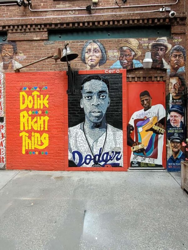 New York: Hip-Hop, Murals, Sports, and Dangerous Neighborhoods Tour - The Perfect Fit for Who?