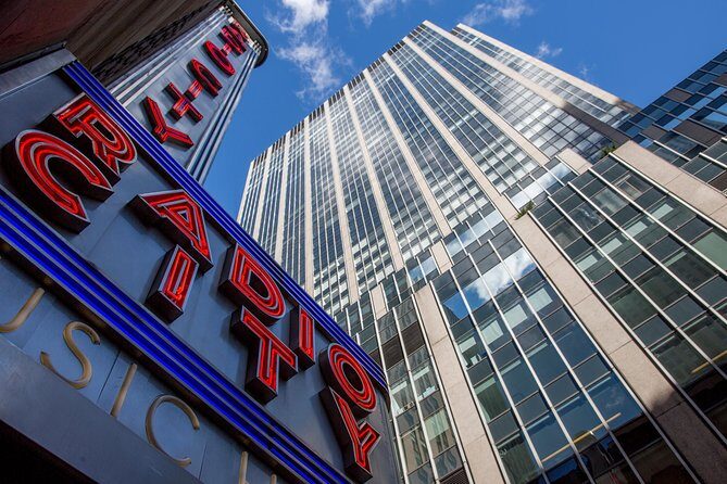 New York Icon Photography Tour led by a Local Photographer - Exploring the Details of the Tour