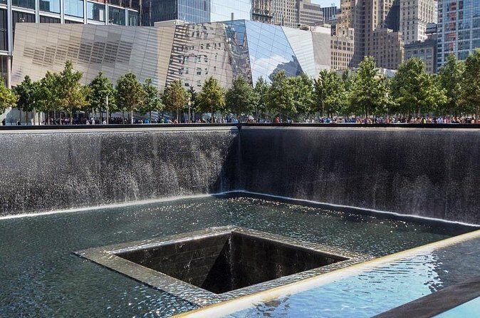 New York Main Attractions Tour with City Bus & Subway! - FAQs