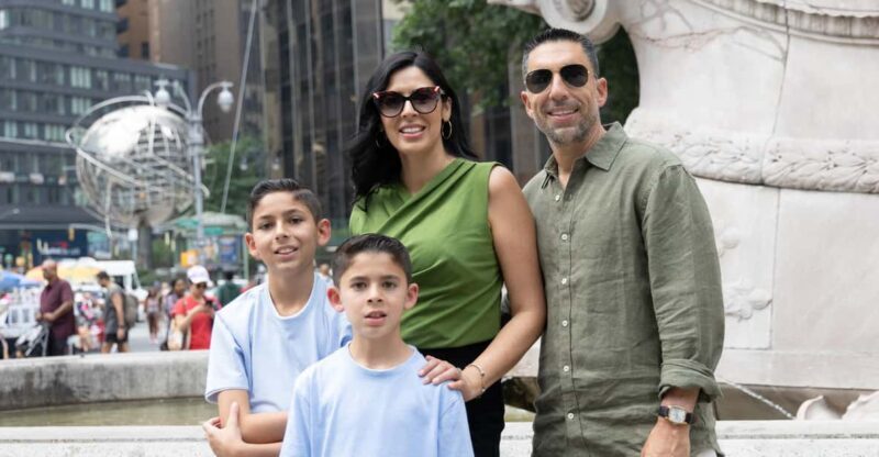 New York: Photoshoot in NYC DUMBO BROOKLYN BRIDGE - Key Points