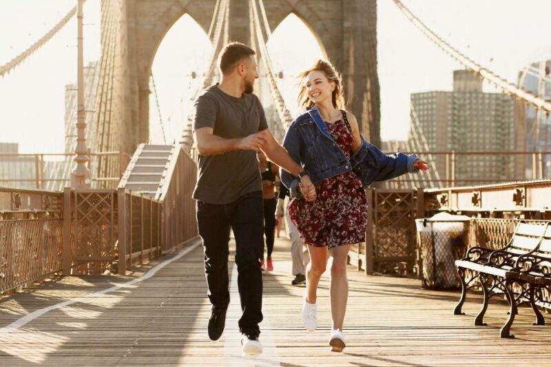 New York: Professional Photoshoot at Brooklyn Bridge - What Makes This Photoshoot Stand Out?