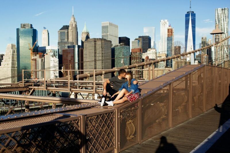 New York: Professional Photoshoot at Brooklyn Bridge - Who Will Love This?
