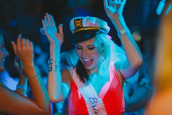 New York Statue of Liberty and Happy Hour Cruise Combo - The Value for Your Money