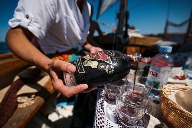 NEW! Zadar Traditional Boat Ride & Old Town Walking Tour by uur - FAQ