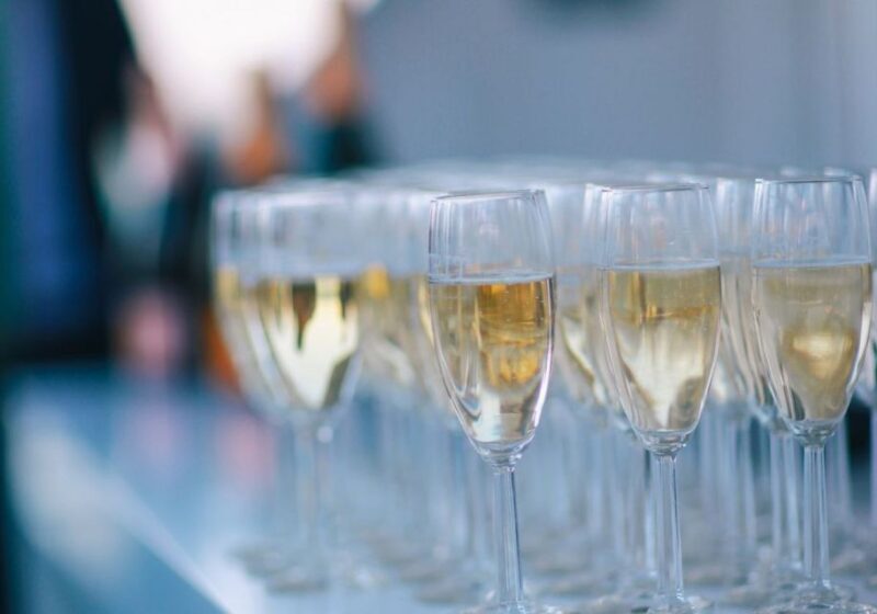 Newport Beach: Christmas Day Buffet Brunch or Dinner Cruise - The Sum Up