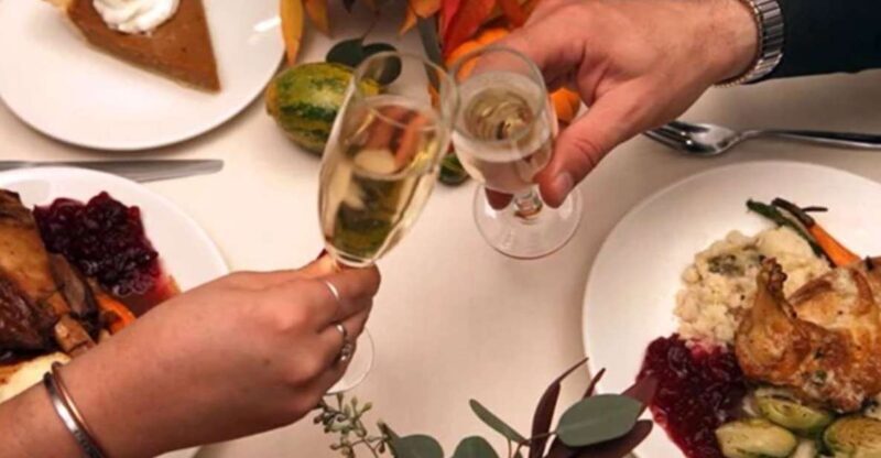 Newport Beach: Thanksgiving Buffet Brunch or Dinner Cruise - The Food and Drink