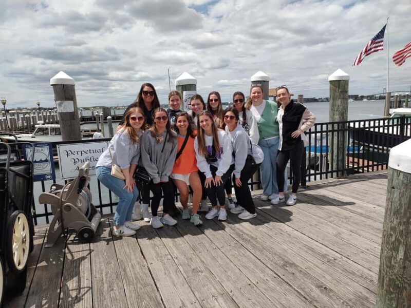 Newport: Highlights Tour with Local Cuisine, Unique History - Discovering Newport Through Its Streets and Stories