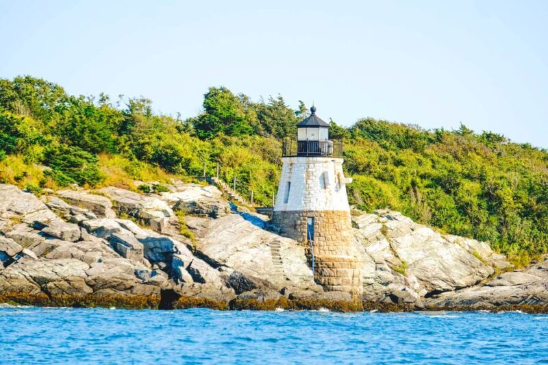Newport, RI: Lighthouse and Mimosa Cruise - Who Should Consider This Tour?