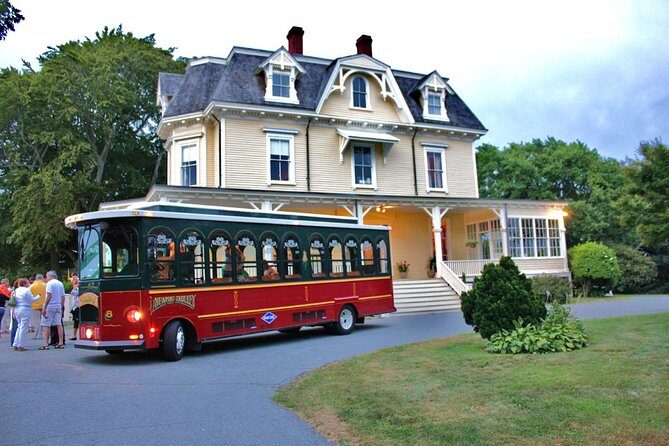 Newport Trolley Tour with Breakers Mansion - Viking Tours - An In-Depth Look at the Newport Trolley Tour Experience