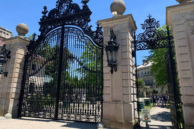 Newport's Opulent Gilded Age Homes: A Self-Guided Audio Tour - Practicalities and Considerations