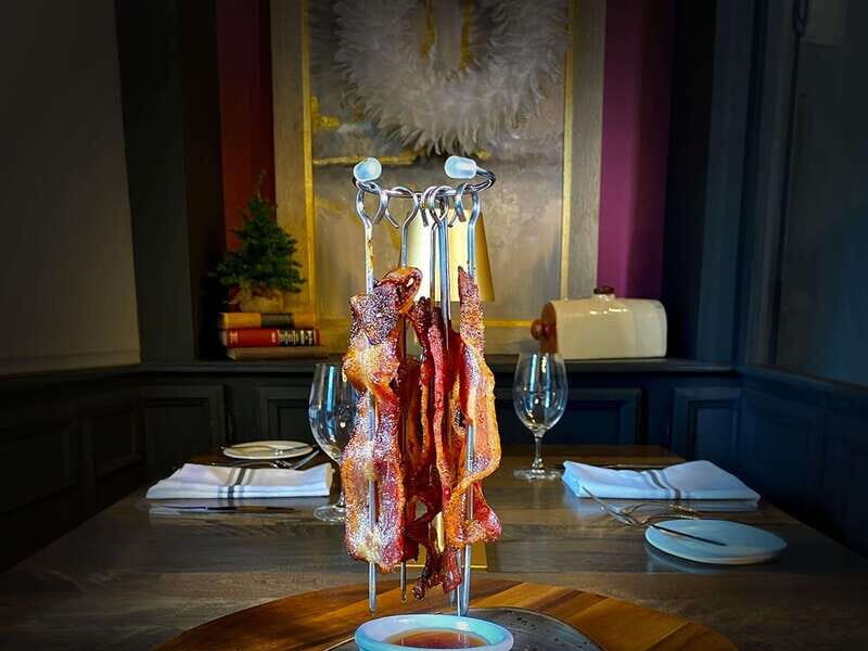 Niagara Falls, All Canadian Food Small Group Walking Tour - What to Expect on the Tour