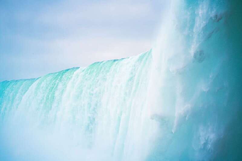 Niagara Falls: Boat Trip & Journey Behind the Falls Tour - Guides are the real differentiator: Gord, Kevin, Sara, Melissa, and more