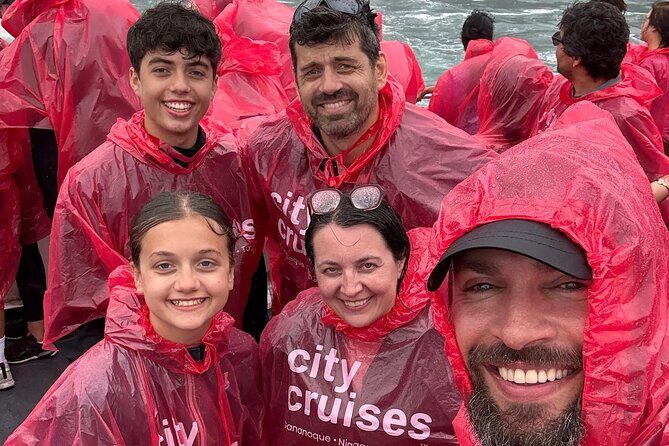 Niagara Falls Bus and Boat Tour with Maple and Chocolate Tastings - Key Points